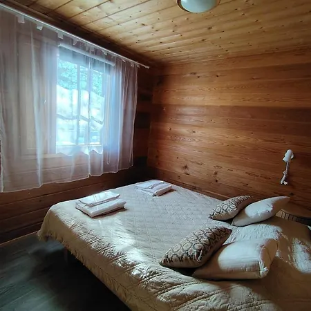 Metsaekoti Apartman *